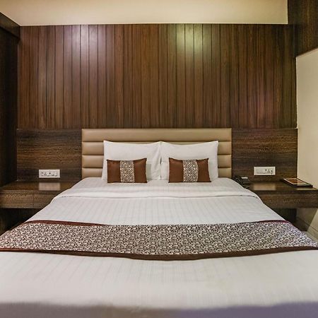 Hotel 24 Seven Насик Экстерьер фото