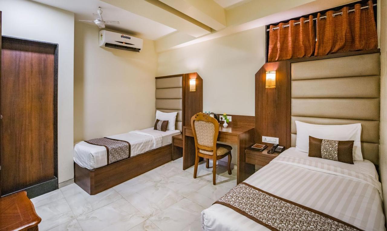 Hotel 24 Seven Насик Экстерьер фото